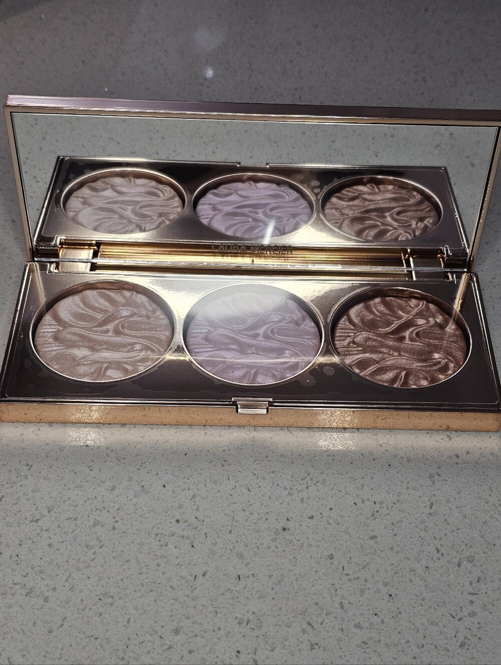 Laura Mercier Paint With Light Radiant Face Illuminator Trio Palette - Picture 9 of 13